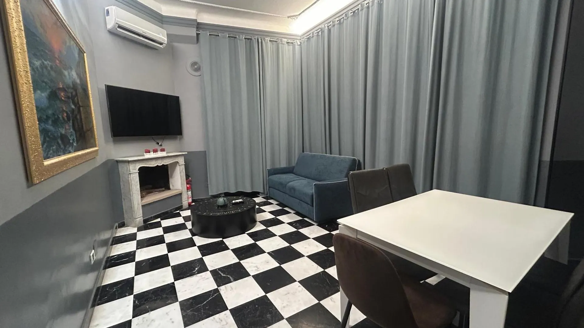 Esposizione Roof Apartment Rome